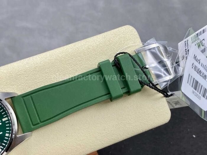 MFactory IWC Pilot Mark IW328205 40mm Steel Rubber Strap Arabic Numerals Green Dial 2 Super Clone Watch,Clean Factory Watch