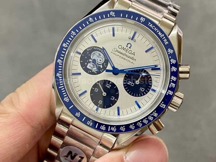 N1 Factory Omega Speedmaster Silver Snoopy Award 50th Anniversary 310.32.42.50.0 7 Super Clone Watch,Clean Factory Watch