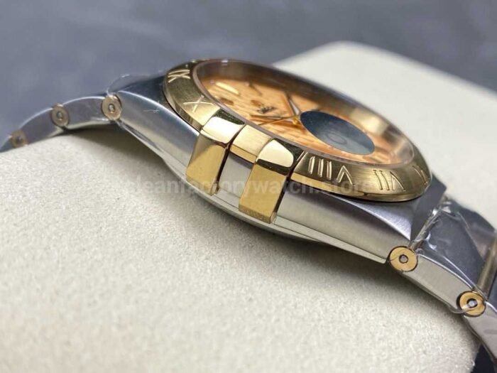 OM+ Factory Omega Constellation Men 123.20.38.21.08.002 38mm Gold/Steel Gold Dial - Image 5