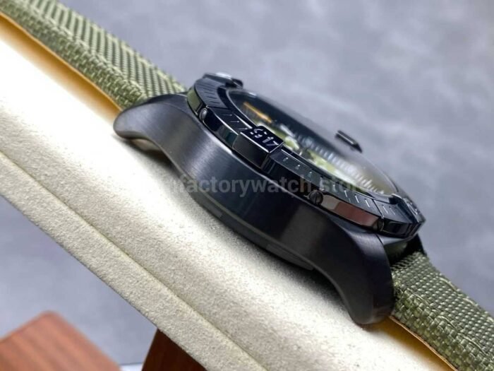 TF Factory Breitling Avenger V13317101L1X1 45mm Steel Green Nylon Canvas Strap Arabic Numer 4 Super Clone Watch,Clean Factory Watch