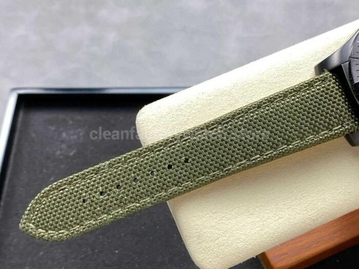 TF Factory Breitling Avenger V13317101L1X1 45mm Steel Green Nylon Canvas Strap Arabic Numer Super Clone Watch,Clean Factory Watch