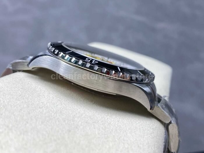 TF Factory Breitling Superocean A17375211I1A1 44mm Black Bezel Full Steel Yellow Dial 7 Super Clone Watch,Clean Factory Watch