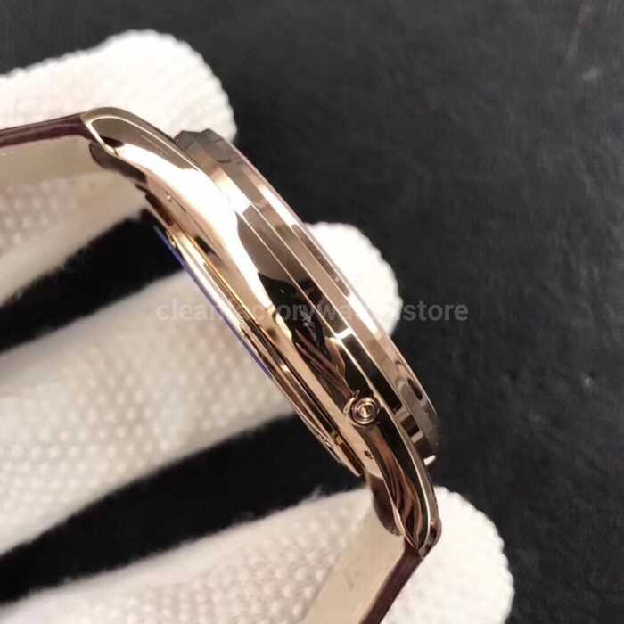ZF Factory Jaeger LeCoultre Master Ultra Thin Moon 1252520 39mm Rose gold Leather Strap Silver Dia 6 Super Clone Watch,Clean Factory Watch