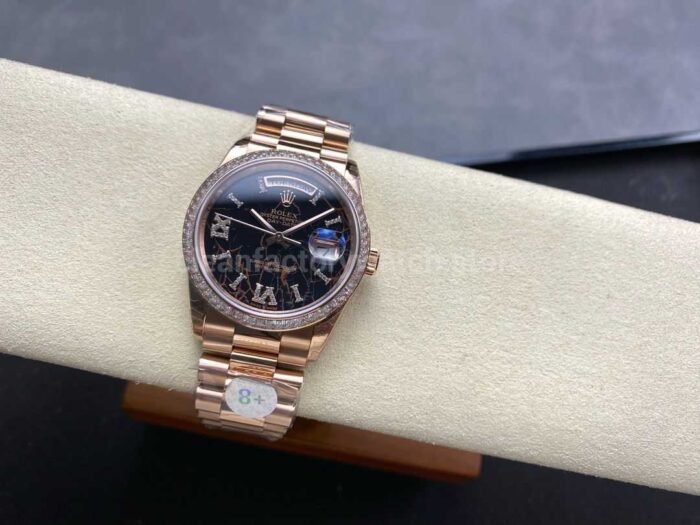 8+ Factory Counterweight Rolex Day-Date 128345RBR-0044 36mm Diamond Bezel Full Rose Gold Roman Numerals Diamond Black Dial - Image 4