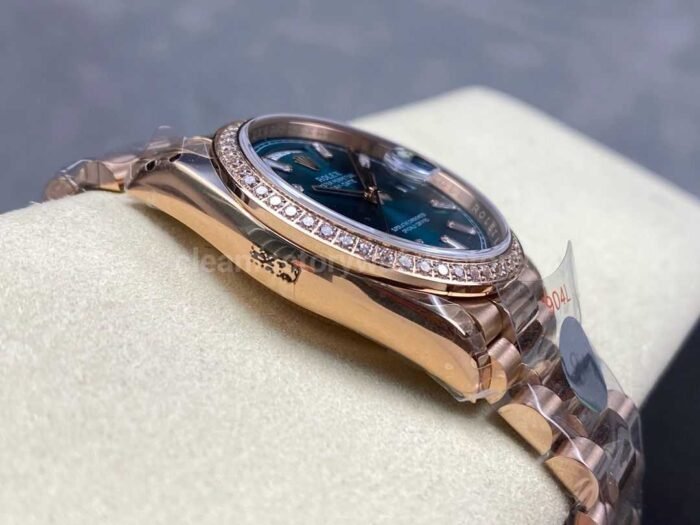 8+ Factory Counterweight Rolex Day-Date 128345RBR-0083 36mm Diamond Bezel Full Rose Gold Baguette Diamond Blue Green Dial - Image 5