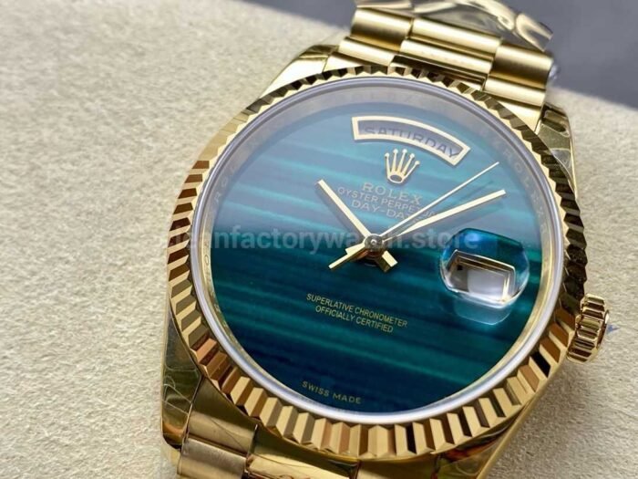 8+ Factory Counterweight Rolex Day-Date 18038 36mm Full Yellow Gold Blue Gradient Dial - Image 3