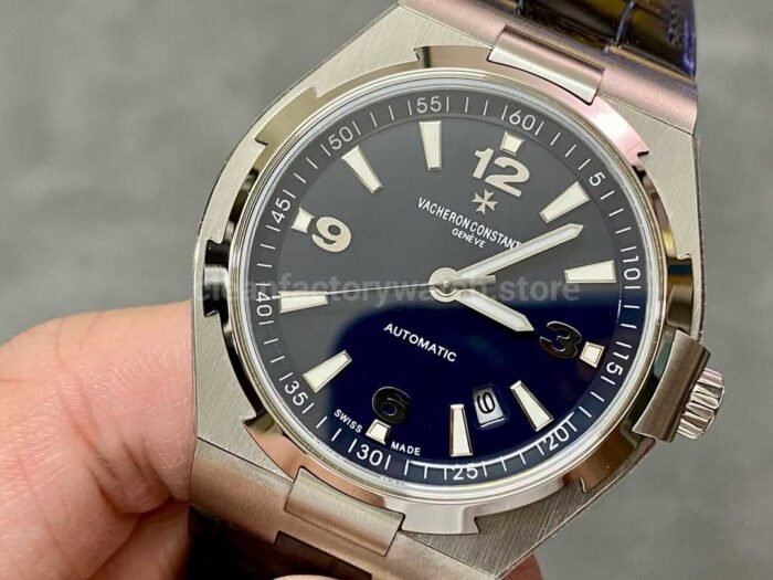 8F Factory Vacheron Constantin Overseas 47040/B01A-9094 42mm Steel Leather Strap Black Arabic numerals Dial - Image 3