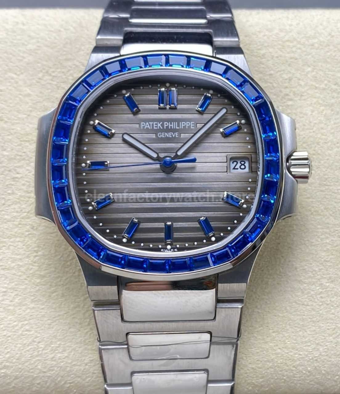 GR Factory Patek Philippe Emerald Nautilus 5711/111P-001 Full Platinum Black Dial