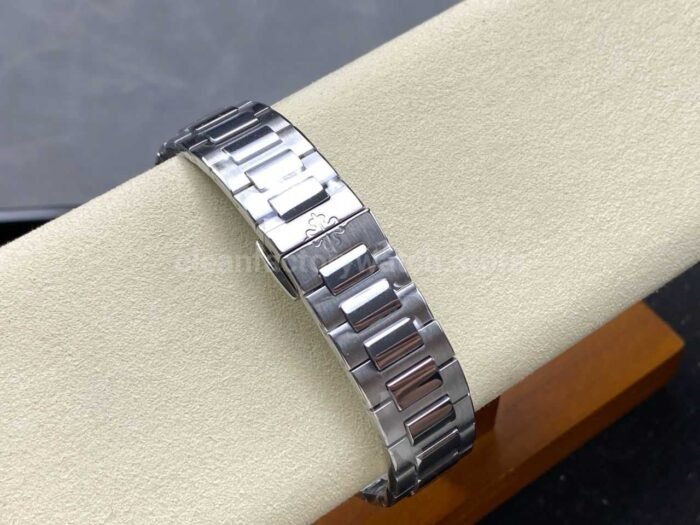 GR Factory Patek Philippe Emerald Nautilus 5711/112P-001 Full Platinum Black Dial - Image 8