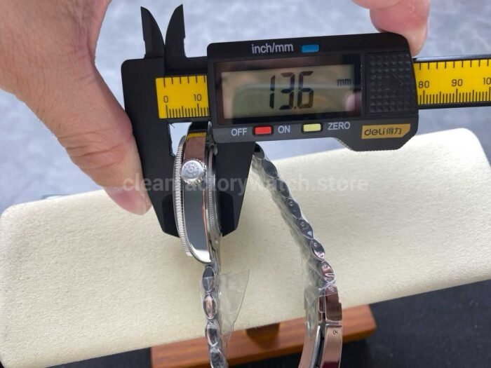 GR Factory Tudor Black Bay M79230G 41mm Green Bezel Full Steel Black Dial - Image 14