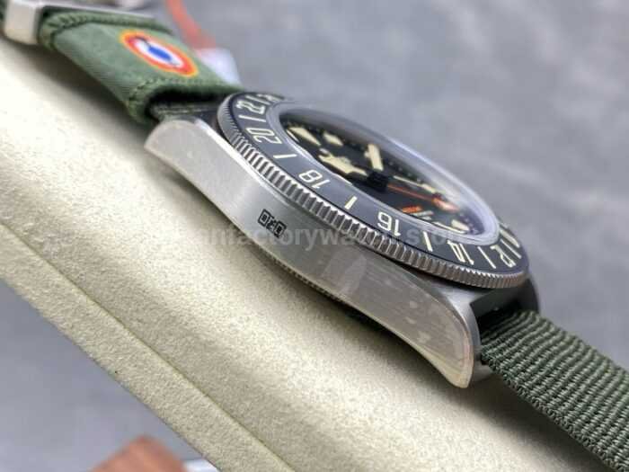 M Factory Tudor Pelagos FXD GMT M2542G247NU 0002 42mm Titanium Green Textile Strap Black Dial 4 Super Clone Watch,Clean Factory Watch