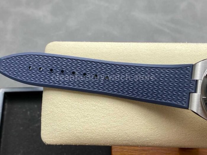 PPF Factory Vacheron Constantin Overseas 4500V/110A-B128 41mm Steel Rubber Strap Blue Dial - Image 9