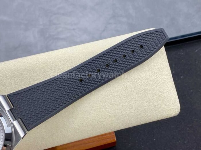 PZ Factory Vacheron Constantin Overseas Dual Time 7900V/110A-B333 41mm Steel Rubber Strap Silver Dial - Image 9