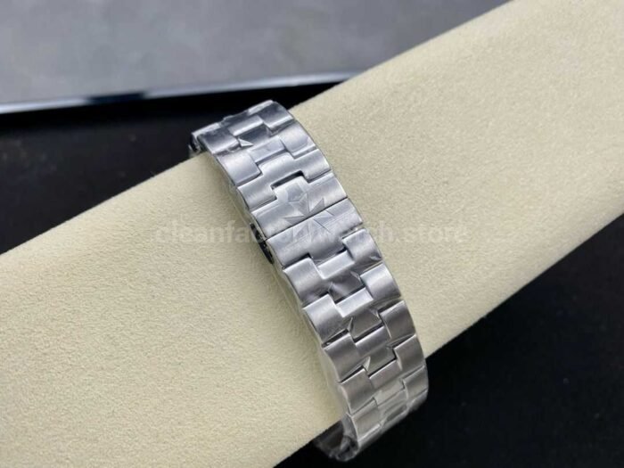 PZ Factory Vacheron Constantin Overseas Dual Time 7900V/110A-B546 41mm Full Steel Black Dial - Image 9