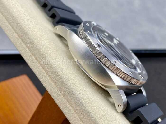 TTF Factory Panerai Submersible PAM 01229 Steel Rubber Strap Black Dial 5 Super Clone Watch,Clean Factory Watch