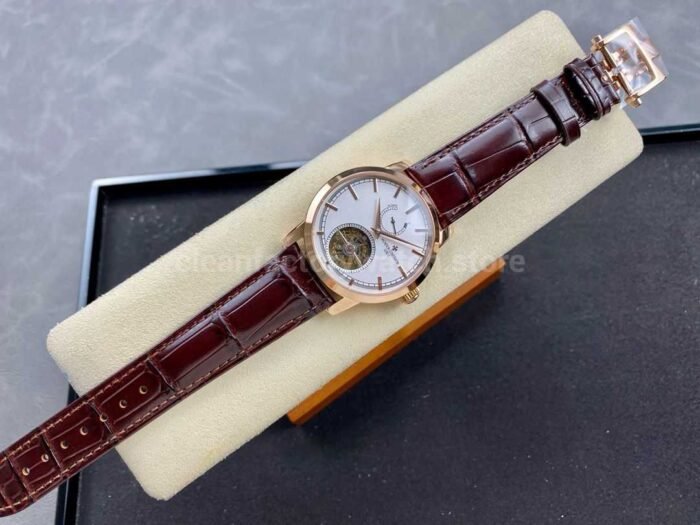 TUR Factory Vacheron Constantin Tourbillon Traditionnelle 89000/000R-9655 42mm Rose Gold Leather Strap White Dial - Image 4