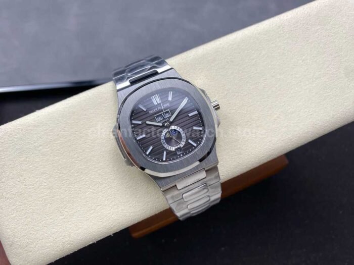 TW Factory Patek Philippe Nautilus 5726/1A-001 40mm Full Steel Grey Dial - Image 4