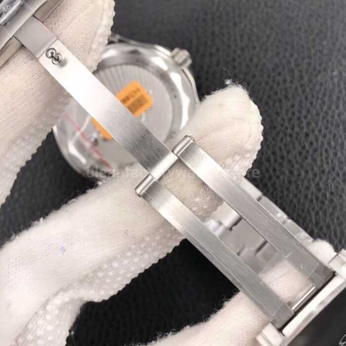 VS Factory Omega Seamaster Diver 300 M 210.30.42.20.01.002 42mm Full Steel Black Dial 7 Super Clone Watch,Clean Factory Watch