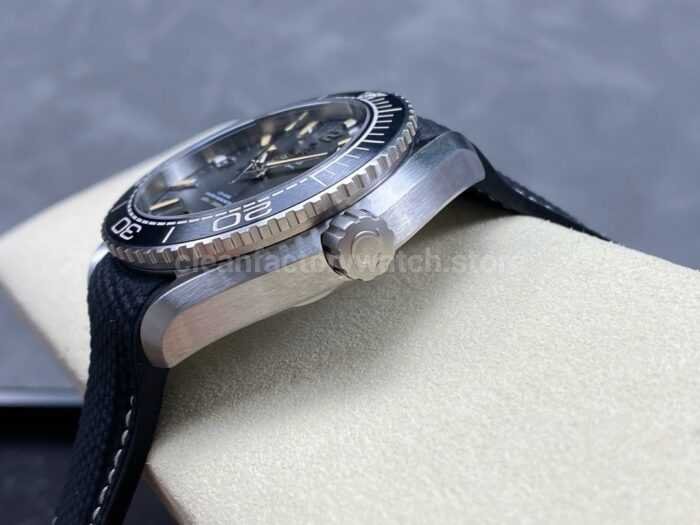 VS Factory Omega Seamaster Planet Ocean 215.32.44.21.01.002 43.5mm Black Rubber Strap Arabic Nume 3 Super Clone Watch,Clean Factory Watch