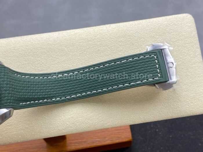 VS Factory Omega Seamaster Planet Ocean 215.32.44.21.06.001 43.5mm Green Rubber Strap Arabic Nume 4 Super Clone Watch,Clean Factory Watch