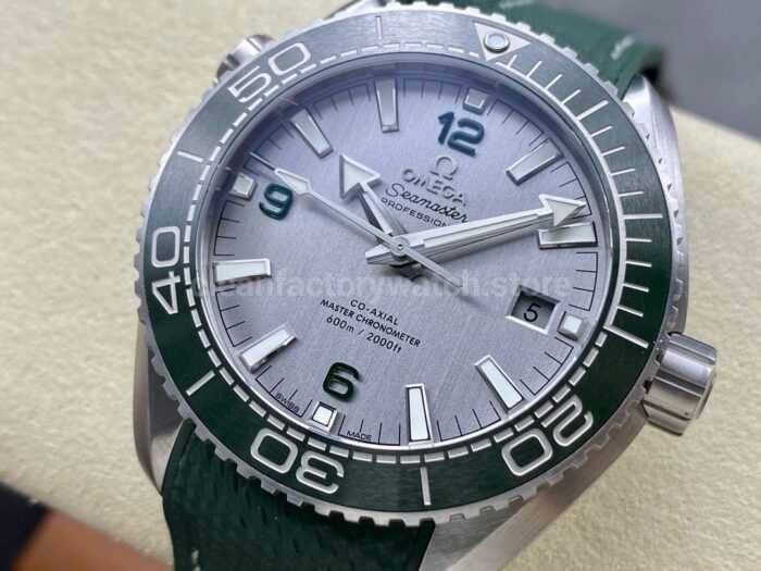 VS Factory Omega Seamaster Planet Ocean 215.32.44.21.06.001 43.5mm Green Rubber Strap Arabic Numera 1 Super Clone Watch,Clean Factory Watch