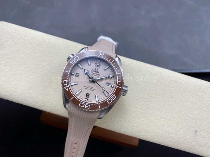 VS Factory Omega Seamaster Planet Ocean 215.32.44.21.09.001 43.5mm Pink Rubber Strap Arabic Numera 4 Super Clone Watch,Clean Factory Watch