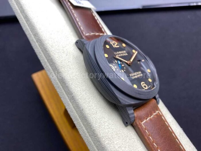 VS Factory Panerai Luminor Marina 1950 3 Days PAM00661 44mm Carbon Fiber Leather Strap Black Dial - Image 5