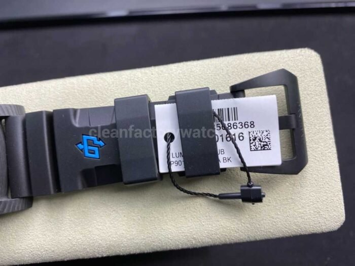 VS Factory Panerai Luminor Submersible PAM00960 42mm Carbon Fiber Black Rubber Strap Black Dial - Image 8