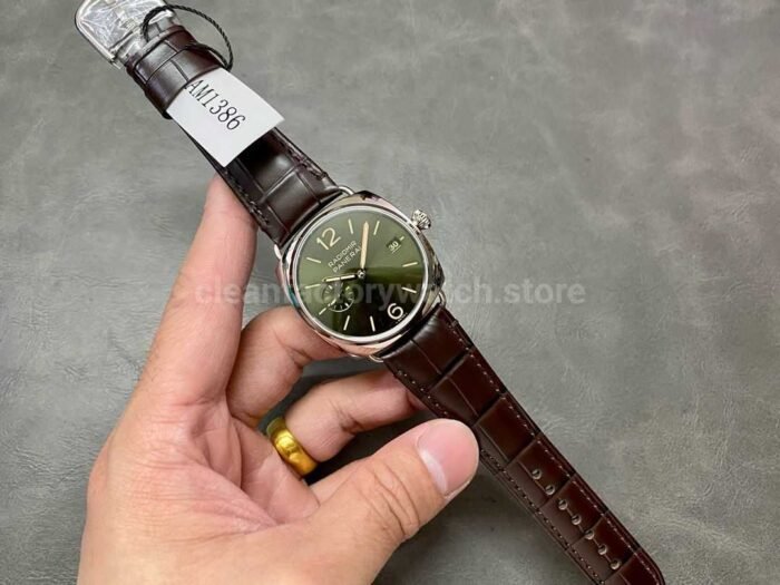 VS Factory Panerai Radiomir Pam 1386 40mm Steel Leather Strap Olive Green Dial - Image 4
