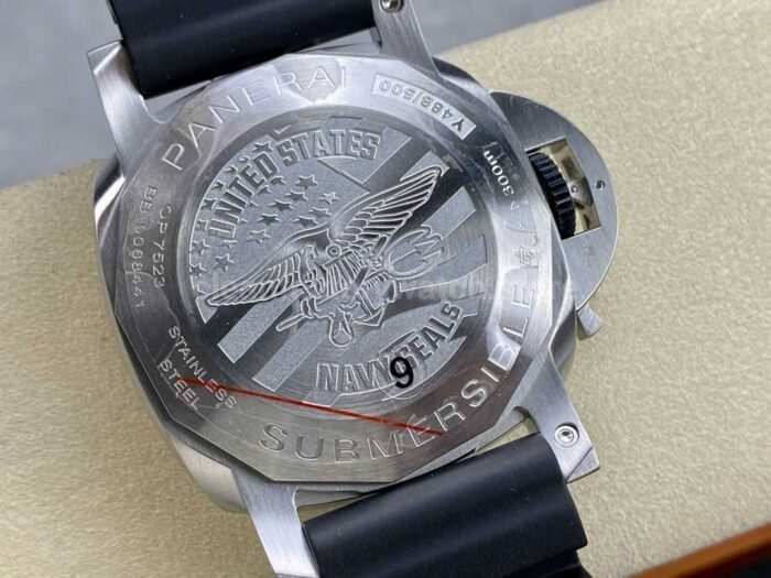 VS Factory Panerai Submersible GMT Pam 01323  44mm Steel Fiber Black Rubber Strap Grey Dial - Image 6