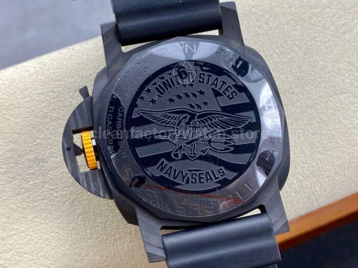 VS Factory Panerai Submersible GMT Pam 01324  44mm Black Carbon Fiber Black Rubber Strap Grey Dial - Image 7
