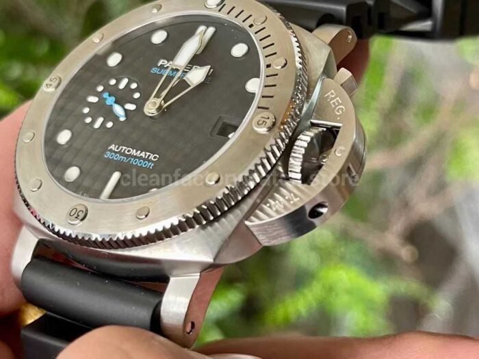 VS Factory Panerai Submersible PAM 01229 44mm Steel Rubber Strap Black Dial - Image 6