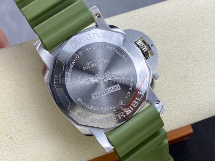 VS Factory Panerai Submersible Quarantaquattro Bianco Pam1226 44mm Steel Green Rubber Strap White Dial - Image 7
