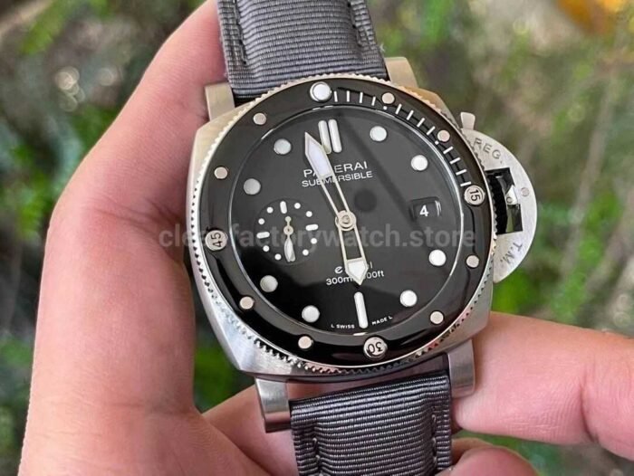VS Factory Panerai Submersible Quarantaquattro PAM 01288 44mm Steel Canvas Strap Grey Dial - Image 2