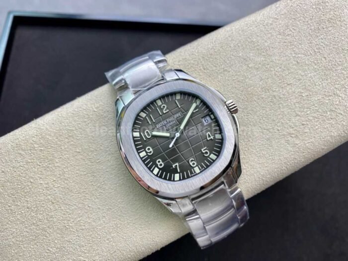 ZF Factory Patek Philippe Aquanaut 5165A 40mm Full Steel Arabic Numerals Black Dial - Image 4