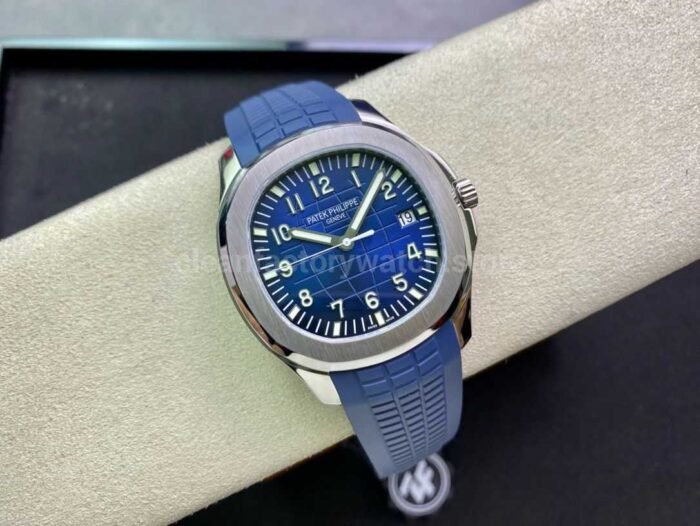ZF Factory Patek Philippe Aquanaut 5168G-001 42mm Steel Blue Rubber Strap Arabic Numerals Blue Dial - Image 4