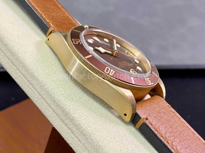 ZF Factory Tudor Black Bay Bronze 79250BM-0001 43mm Bronze Leather Strap Brown Dial - Image 5