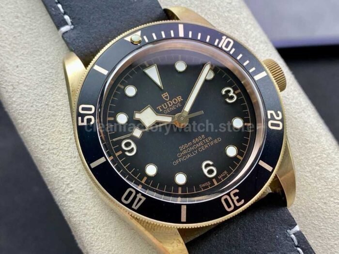 ZF Factory Tudor Black Bay Bronze M79250BA-0001 43mm Bronze Leather Strap Arabic Numerals Grey Dial - Image 2