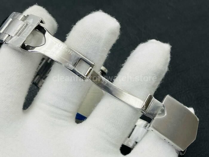 ZF Factory Tudor Black Bay GMT Pepsi 41mm M79830RB-0001 Steel Aluminum Bezel Black Dial - Image 8