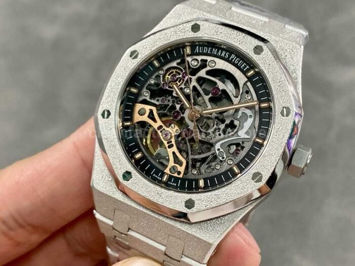Audemars Piguet Royal Oak Modified And Customized Frost Gold 18K Gold-Plated Hollow - Image 3