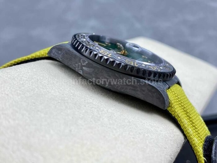 DIW Factory Rolex GMT-Master II 126710 Limited Edition 40mm Gold Word Carbon Fiber Artificial Fiber Woven Strap Green Dial - Image 5