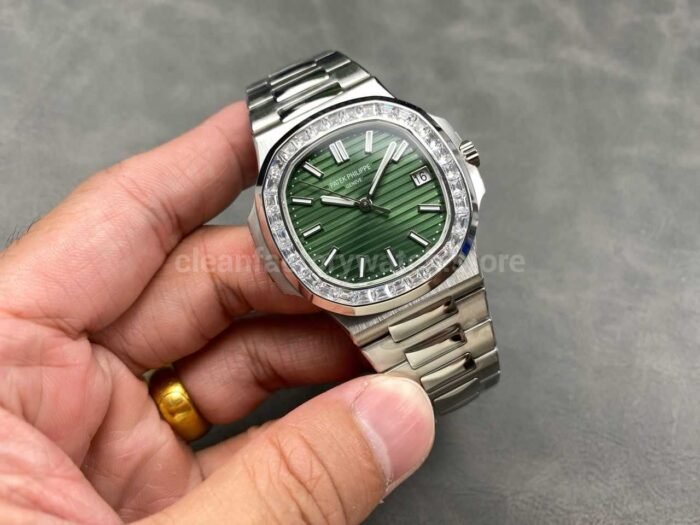 3K Factory Patek Philippe Nautilus 5711/1300A-001 Diamond Bezel Green Dial - Image 4