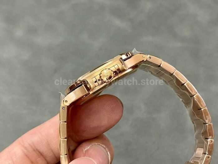 3K Factory Patek Philippe Nautilus 7118/1R-001 Rose Gold Silver Dial - Image 6