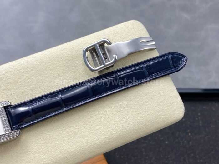 8848 Factory Cartier Tank Americaine 19mm W2601956 Crocodile leather Roman Numerals Silver Dial 7 1 Super Clone Watch,Clean Factory Watch