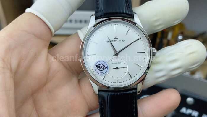 APS Factory Jaeger LeCoultre Master Ultra Thin Q1218420 39mm Silver Dial 6 Super Clone Watch,Clean Factory Watch