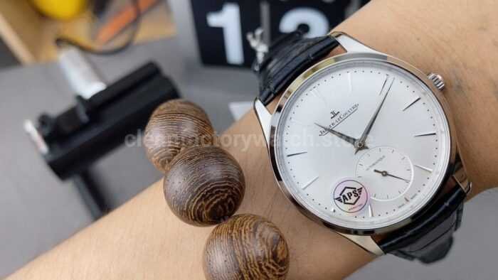APS Factory Jaeger LeCoultre Master Ultra Thin Q1218420 39mm Silver Dial 9 Super Clone Watch,Clean Factory Watch