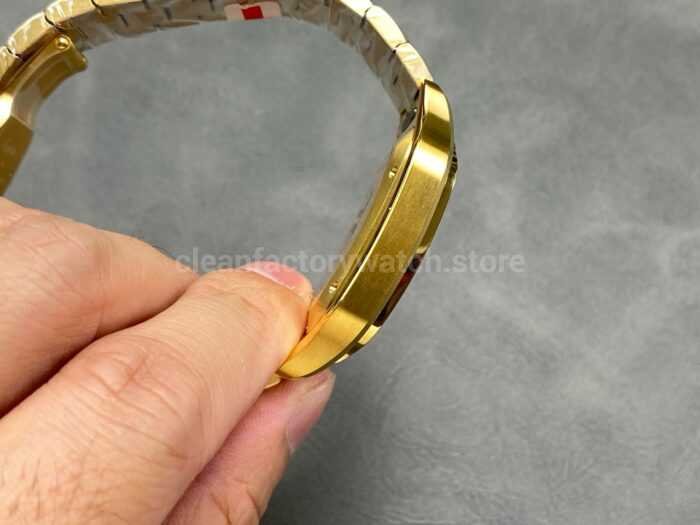 BV Factory Cartier Santos WGSA0029 39.8mm Roman Numerals White Dial 5 Super Clone Watch,Clean Factory Watch
