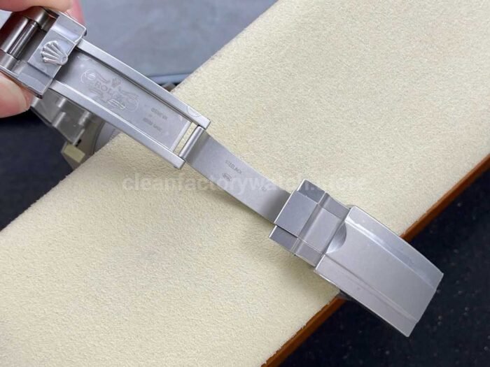 DIW Factory Rolex Submariner Date 116610 Limited Edition 40mm Full 904L Carbon Fiber Dial - Image 9