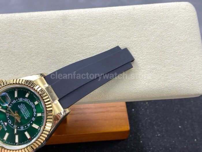 Noob Factory Rolex Sky-Dweller 336238 42mm Yellow Gold OysterFlex Green Dial - Image 10