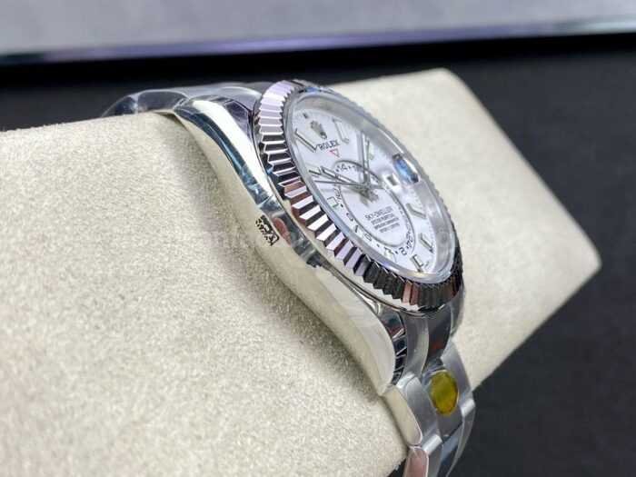 Noob Factory Rolex Sky Dweller 336934 0003 42mm Full 904L White Dial 3 Super Clone Watch,Clean Factory Watch